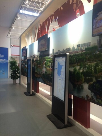 宿遷市建市20周年展覽館信息發(fā)布、觸摸設(shè)備均由米可提供1.jpg